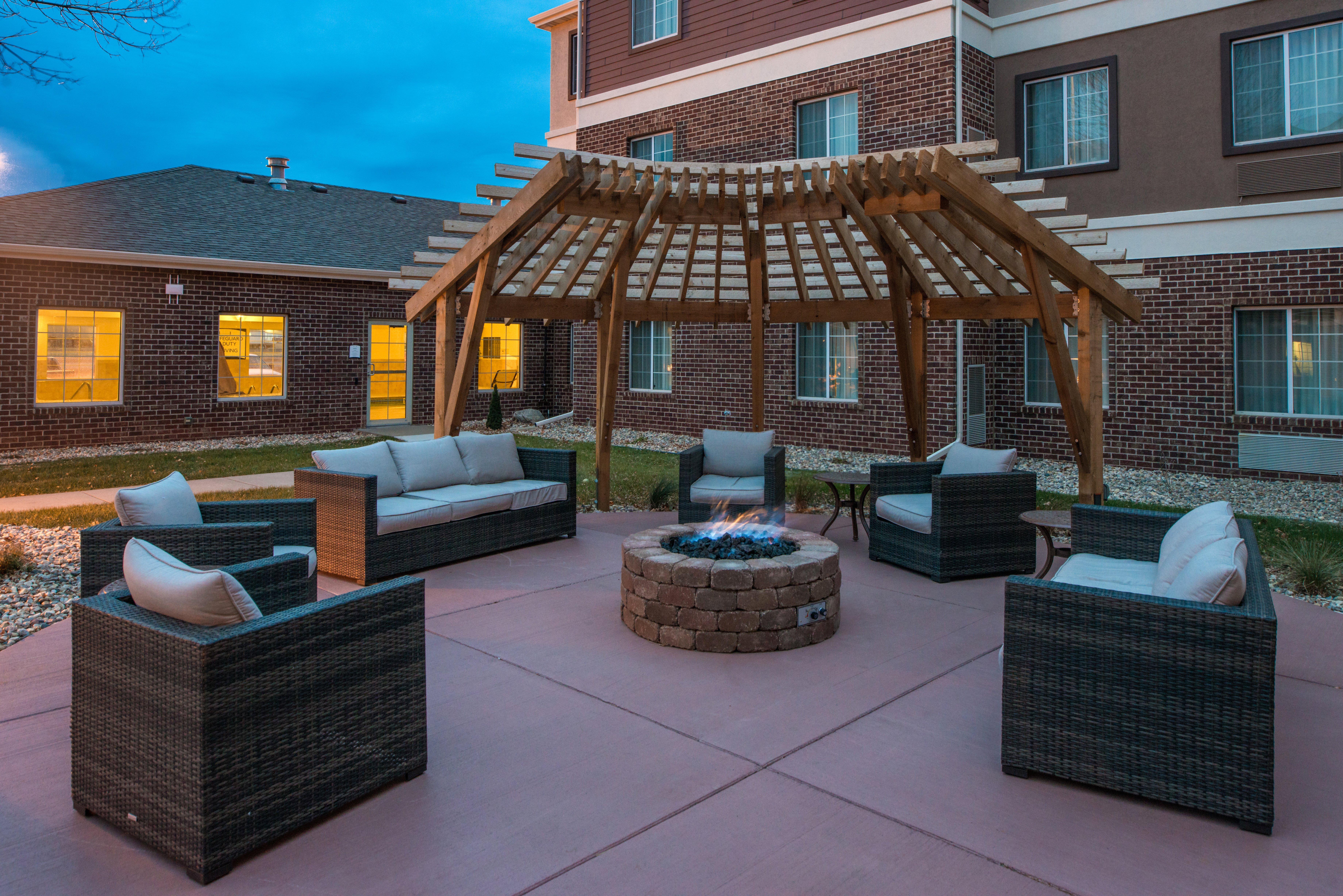 Staybridge Suites Sioux Falls At Empire Mall By Ihg Εξωτερικό φωτογραφία