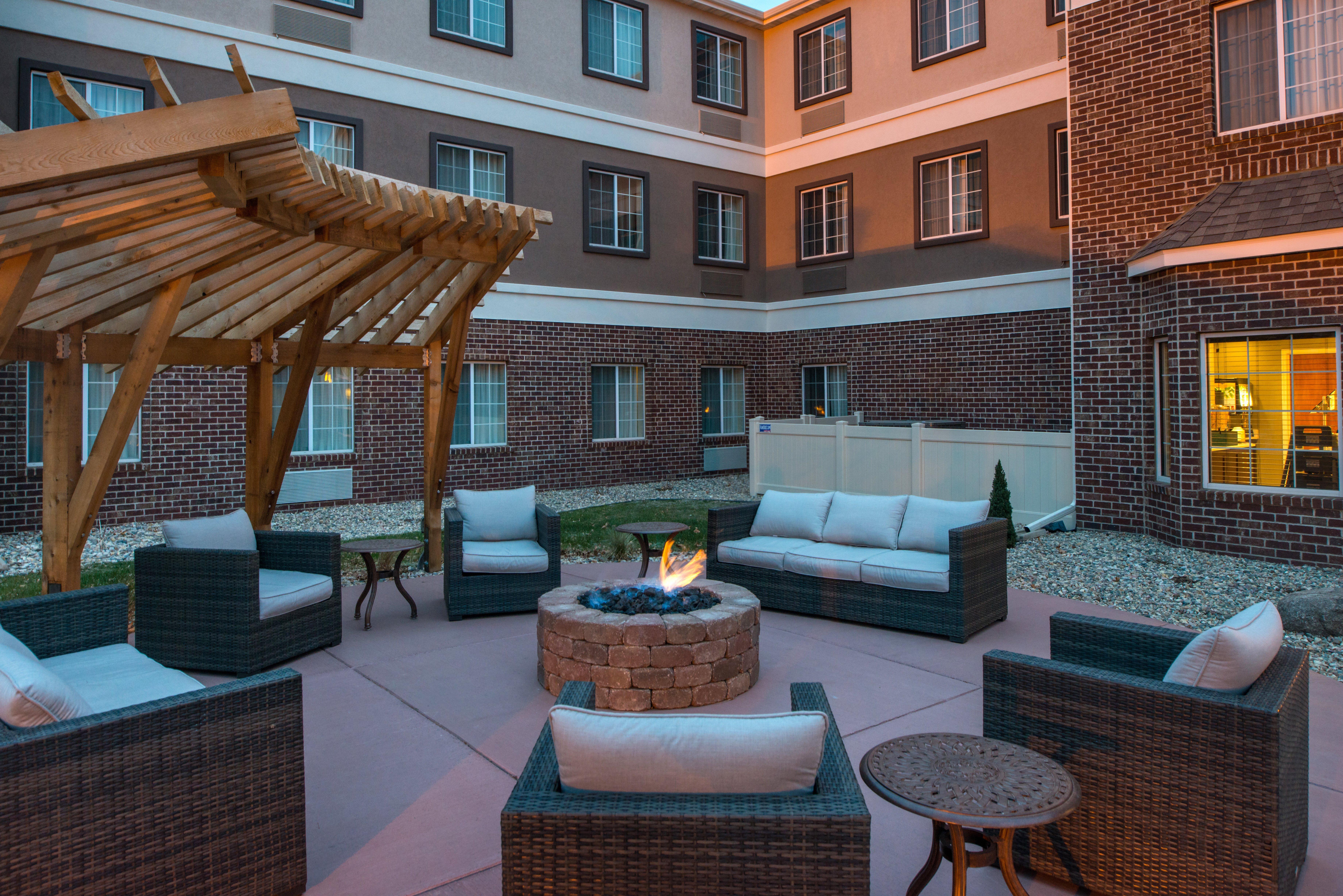 Staybridge Suites Sioux Falls At Empire Mall By Ihg Εξωτερικό φωτογραφία